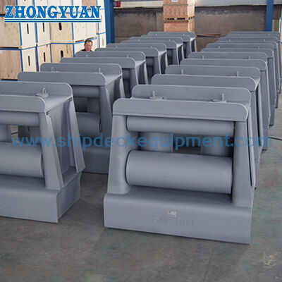 Cuatro rodillos Universal Fairlead con el rodillo superior ∙ ISO 13733 Tipo 4R para amarre y remolque de buques